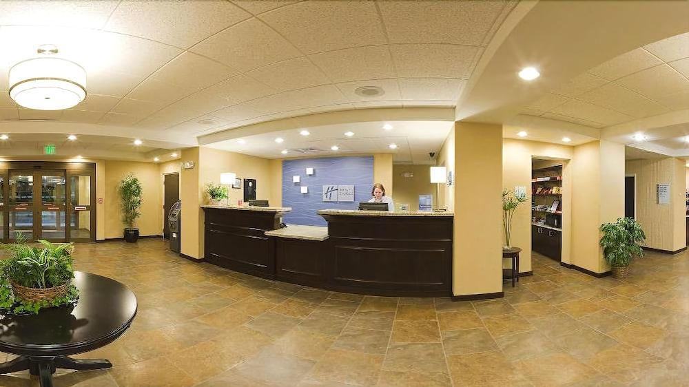 Holiday Inn Express & Suites Malone By Ihg Exteriér fotografie
