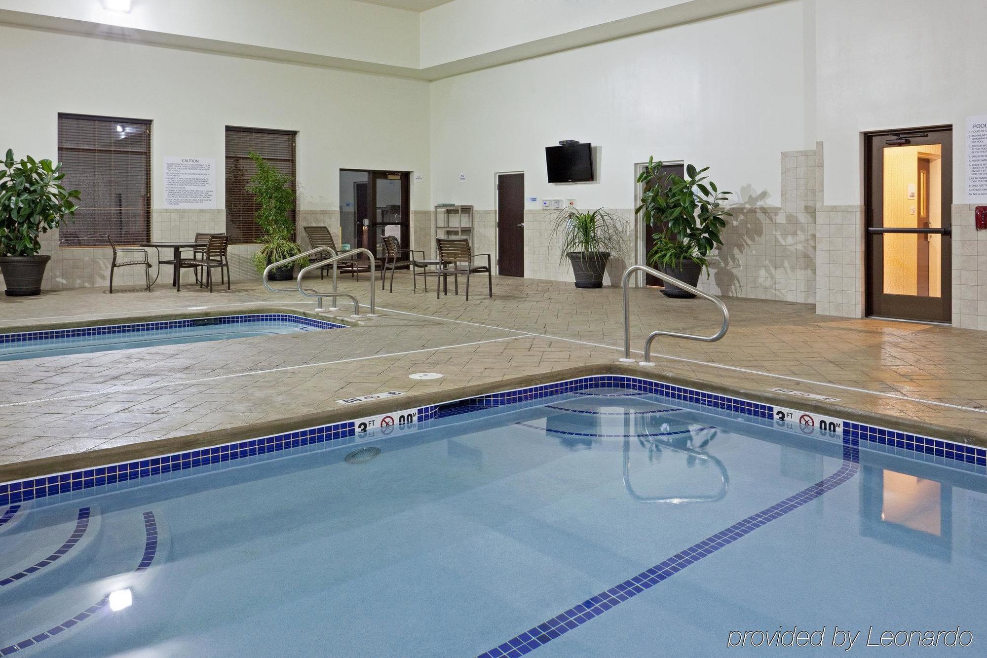 Holiday Inn Express & Suites Malone By Ihg Zařízení fotografie