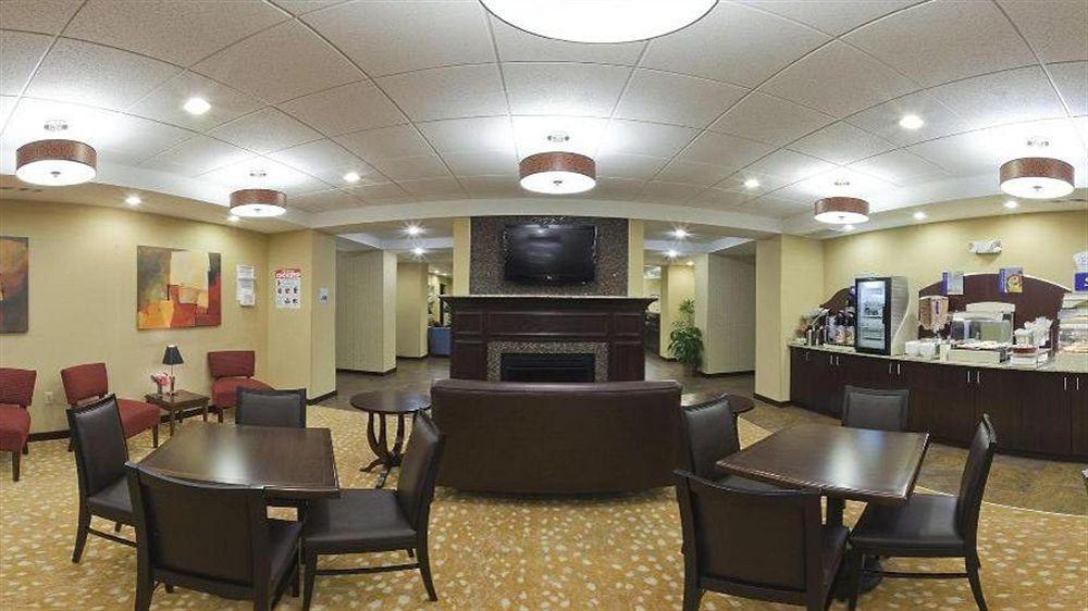 Holiday Inn Express & Suites Malone By Ihg Exteriér fotografie