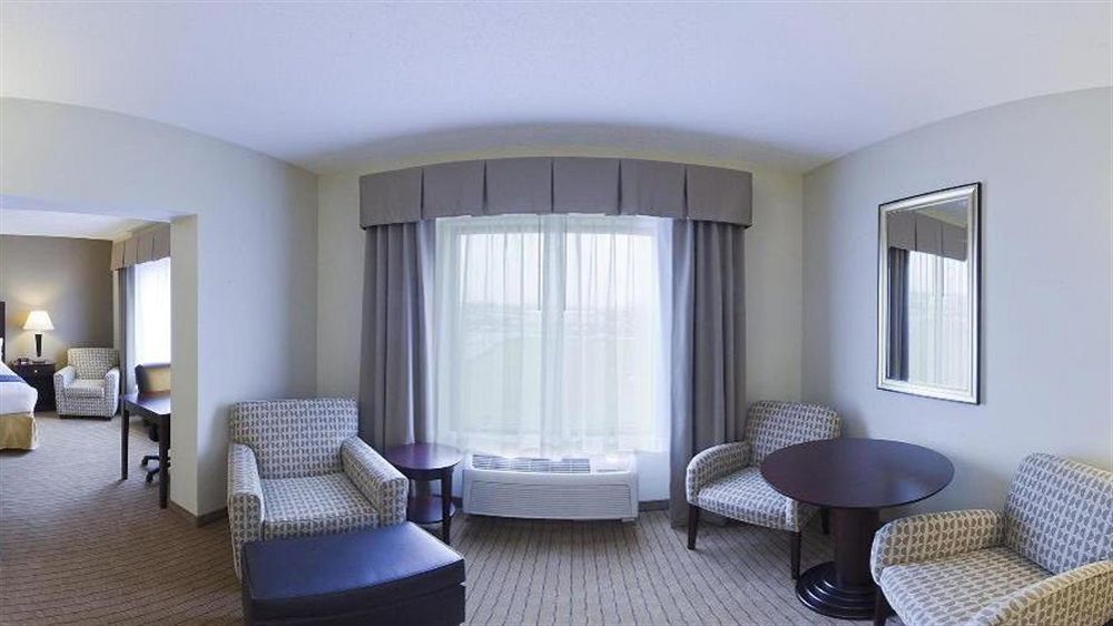 Holiday Inn Express & Suites Malone By Ihg Exteriér fotografie