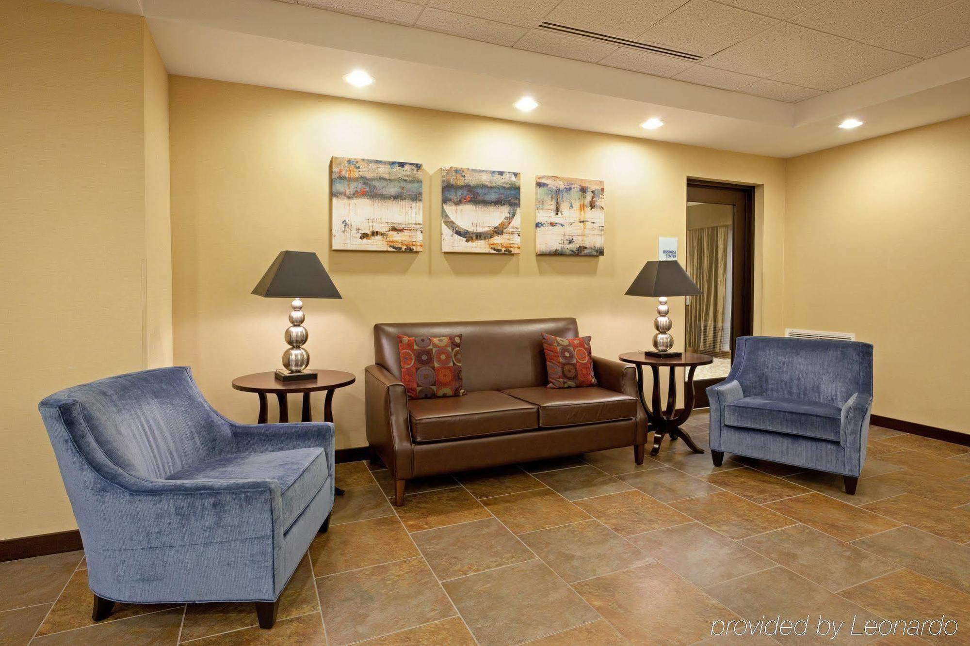 Holiday Inn Express & Suites Malone By Ihg Exteriér fotografie